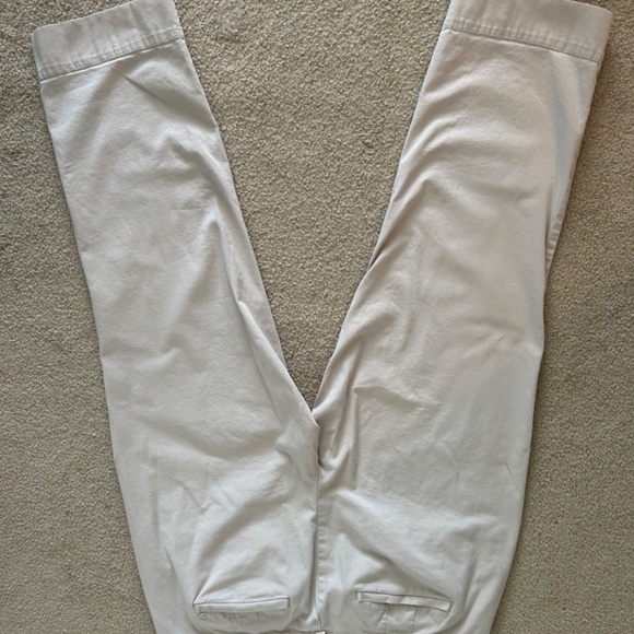 Ann Taylor LOFT Mid rise Khaki Capris - Picture 2 of 3